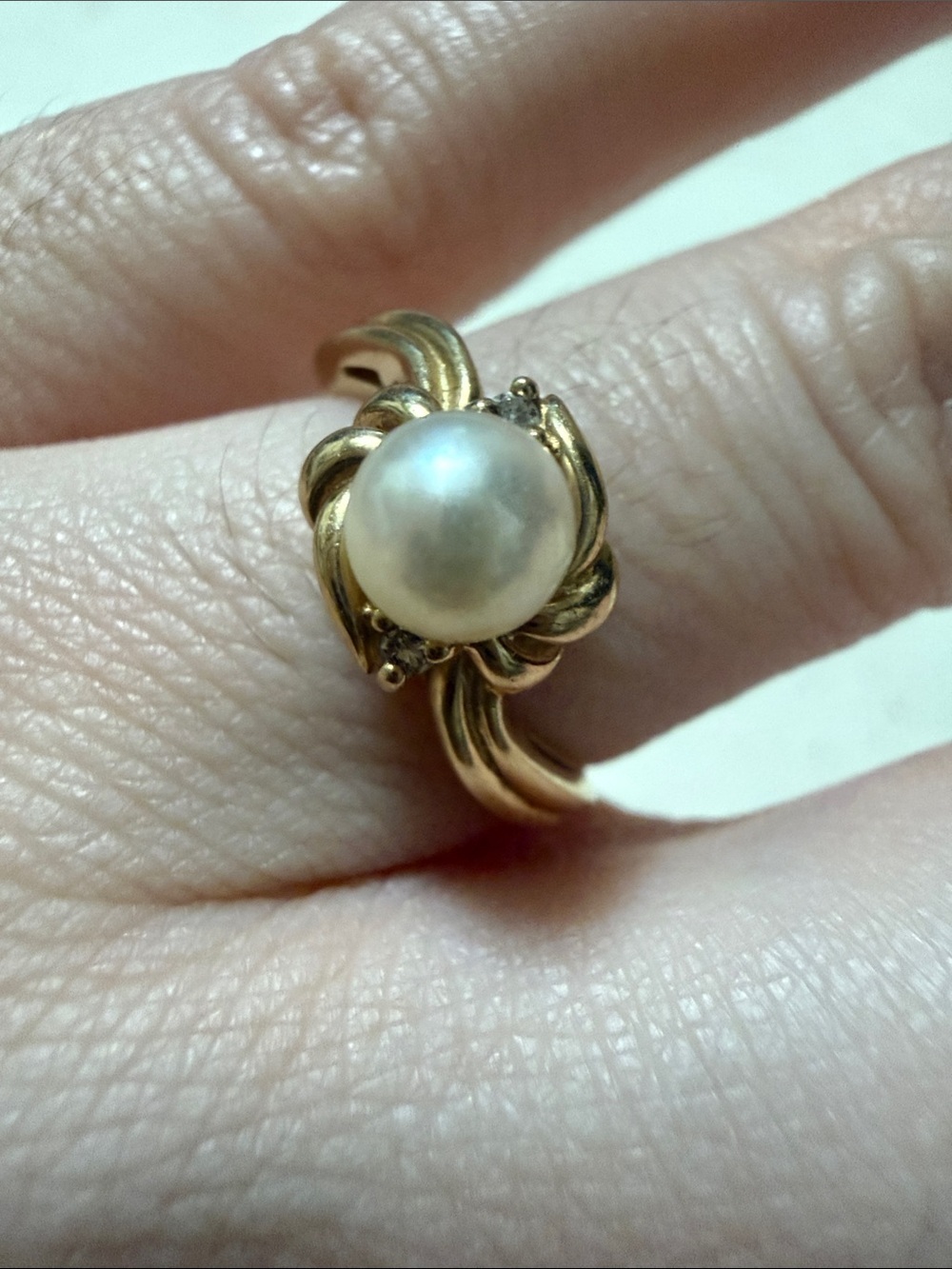 Stunning 14K Gold Swirl Ring W/Pearl & Diamond size 6 - Picture 9 of 17